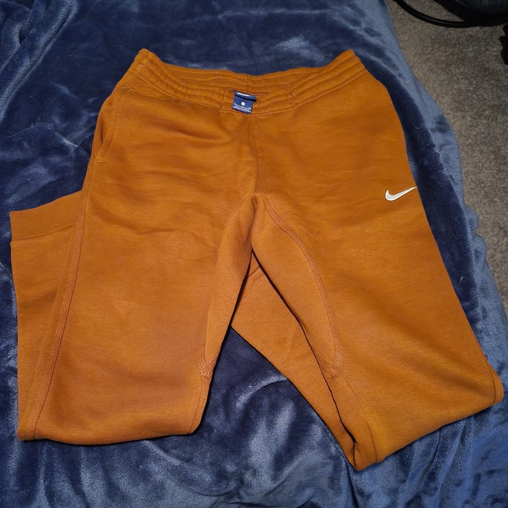 NWOT Nike Men's Dark Mustard Jogger Sweatpants